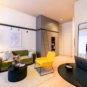 Apartment for rent for €1,599 per month in Frankfurt am Main, Voltastraße
