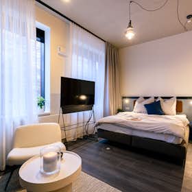 Appartement te huur voor € 1.599 per maand in Frankfurt am Main, Voltastraße