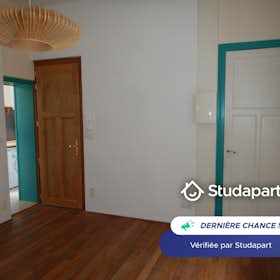 Apartment for rent for €580 per month in Lille, Rue du Plat