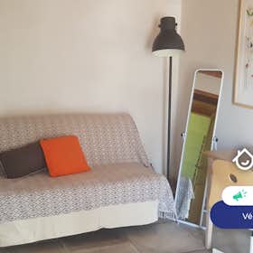 Apartament de închiriat pentru 750 EUR pe lună în Aix-en-Provence, Ancienne Route des Alpes