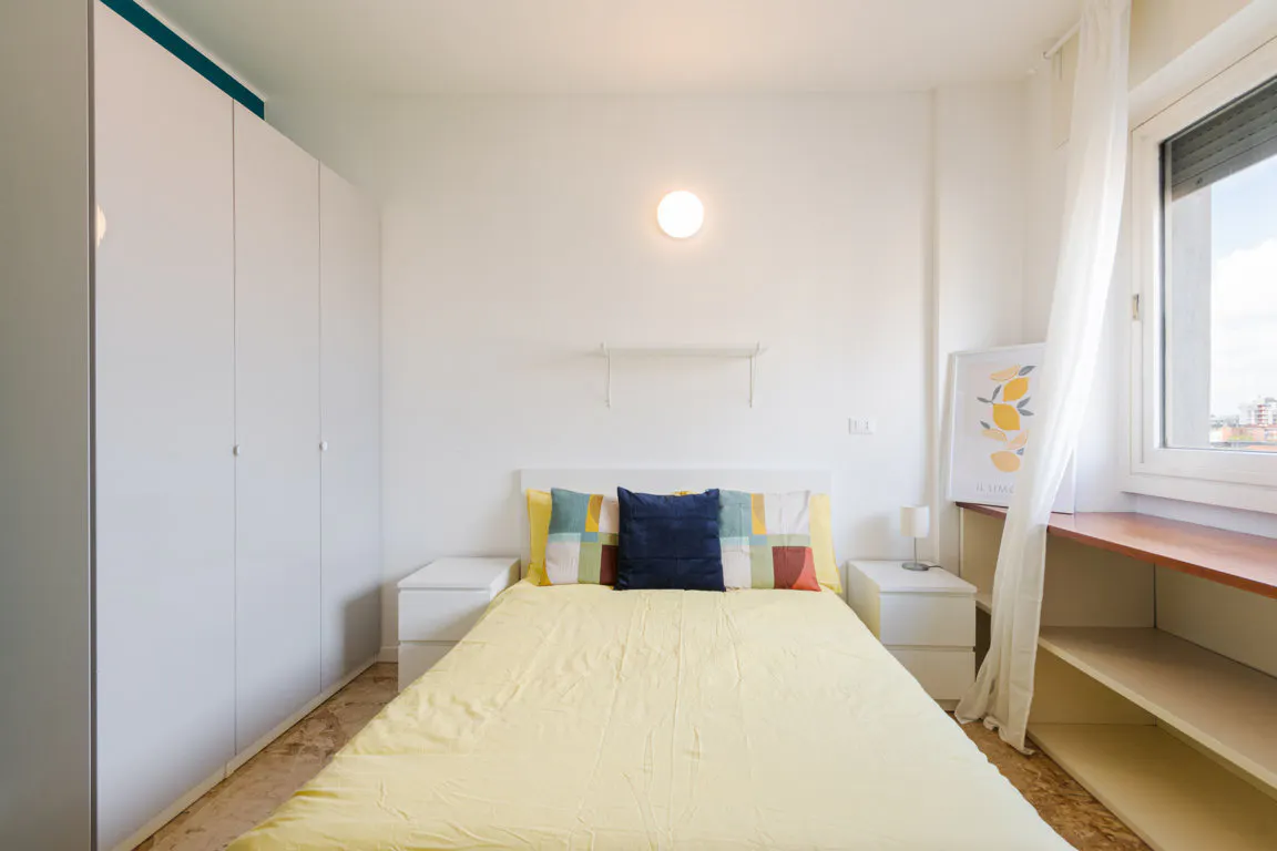 Private room in Viale Evaristo Stefini, Milan (1493838) ROOM