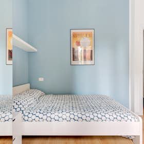 Private room for rent for €836 per month in Milan, Via Stromboli