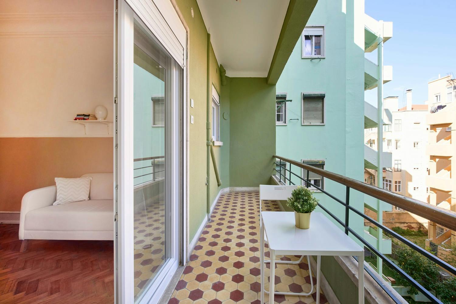 preview gallery tile