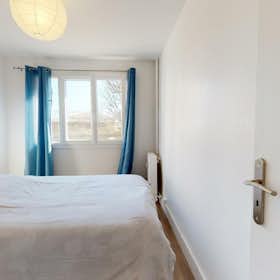 Private room for rent for €485 per month in Villeurbanne, Boulevard Eugène Réguillon