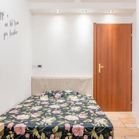 Private room for rent for €535 per month in Milan, Via Alessandro Litta Modignani