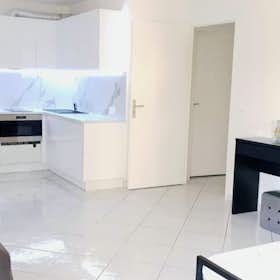 Studio for rent for €790 per month in Nice, Rue de France