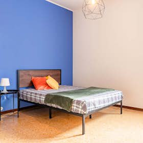 Stanza privata for rent for 589 € per month in Milan, Via Eugenio Donadoni
