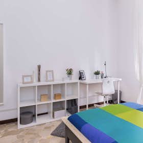 Private room for rent for €810 per month in Milan, Largo Cavalieri di Malta