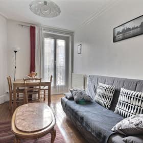 Mieszkanie do wynajęcia za 2302 € miesięcznie w mieście Paris, Rue Jenner