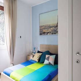 Private room for rent for €625 per month in Milan, Via Salvatore Barzilai