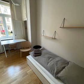 Apartment for rent for €850 per month in Frankfurt am Main, Textorstraße