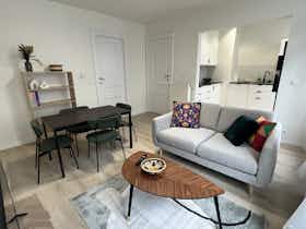 Apartment for rent for €1,700 per month in Brussels, Rue du Bailli
