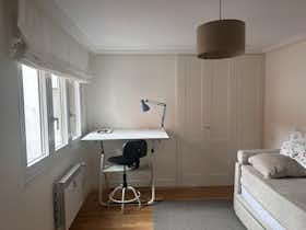 私人房间 正在以 €500 的月租出租，其位于 Oviedo, Calle Matemático Pedrayes