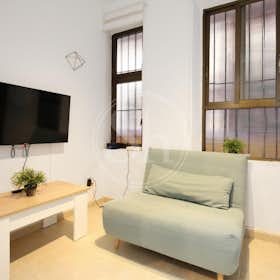 Apartment for rent for €795 per month in Madrid, Calle del Olivar