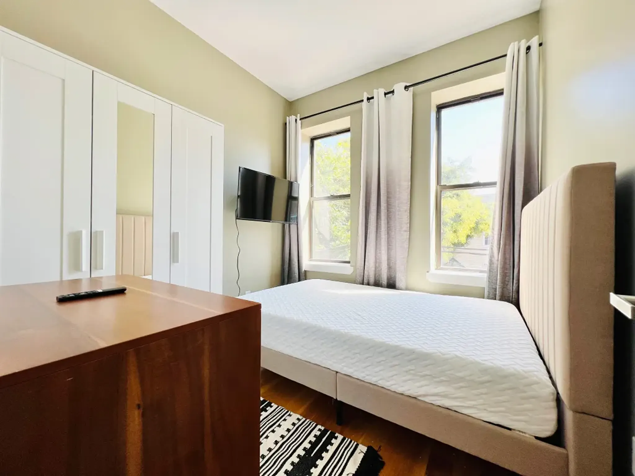 Putnam Ave, Ridgewood, NY preview
