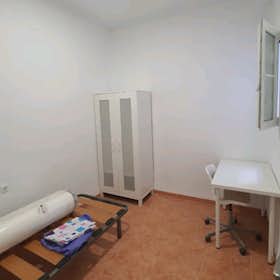 Private room for rent for €300 per month in Valencia, Calle Los Centelles