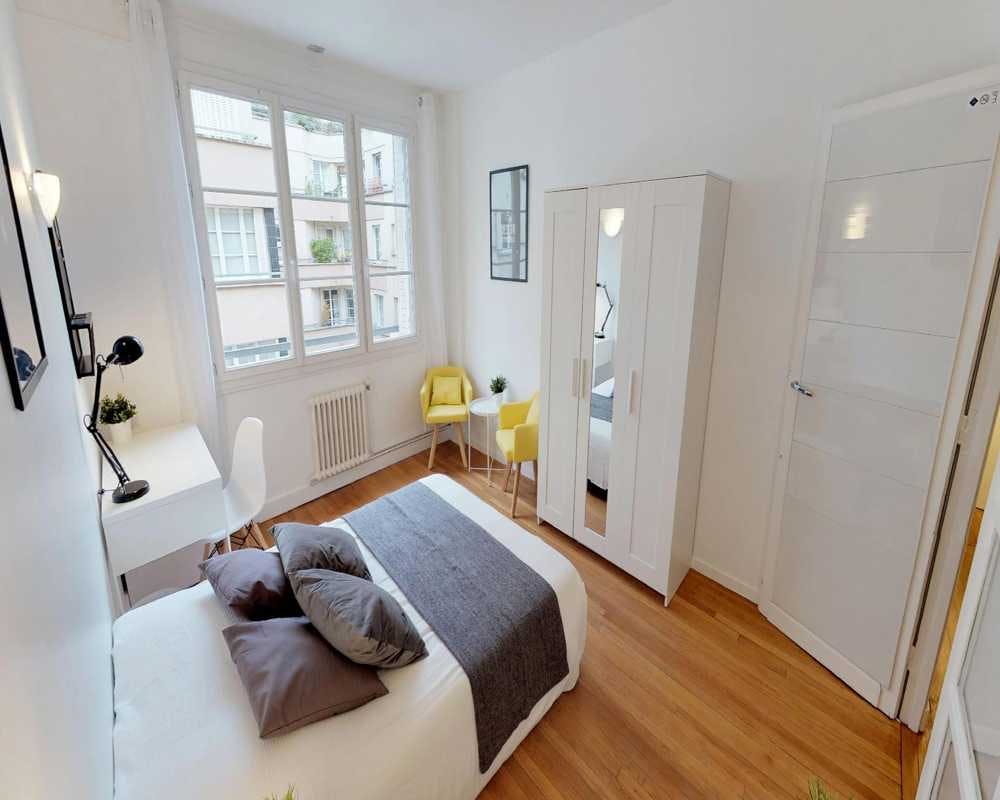 Private room for rent for €815 per month in Issy-les-Moulineaux, Rue Claude Matrat