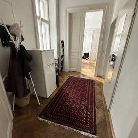 Apartment for rent for €1,600 per month in Vienna, Floßgasse