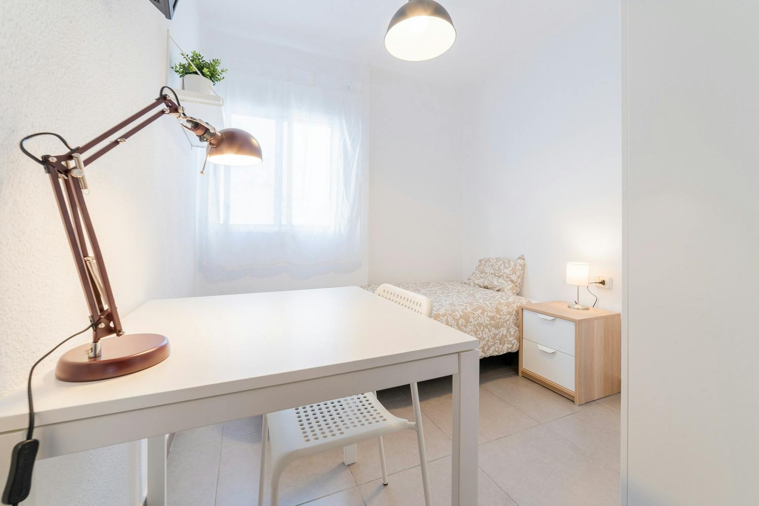 Private room for rent for €330 per month in Valencia, Avinguda del Cid