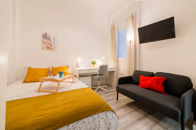 Private room in Carrer de Císcar, Valencia (1494444) room image 1