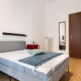 Private room for rent for €885 per month in Milan, Via Giovanni Schiaparelli