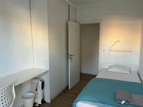 私人房间 正在以 €495 的月租出租，其位于 Setúbal, Avenida Manuel Maria Portela