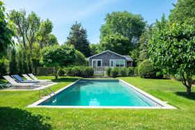 Casa en alquiler por $10,414 al mes en East Hampton, Pantigo Rd