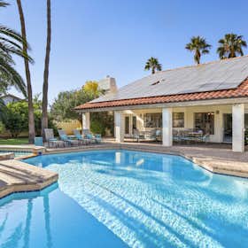 Dom do wynajęcia za $26,039 miesięcznie w mieście Scottsdale, N 76th Pl