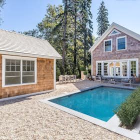 Haus for rent for $86,726 per month in Sag Harbor, Franklin Ave