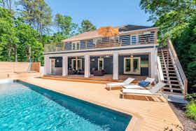 Casa en alquiler por $8,820 al mes en East Hampton, Edwards Hole Rd