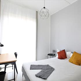 Private room for rent for €765 per month in Milan, Corso San Gottardo