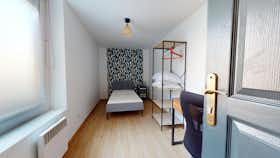 Pokój prywatny do wynajęcia za 381 € miesięcznie w mieście Roubaix, Rue Galilée