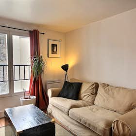 Apartment for rent for €1,634 per month in Paris, Rue de Gramont