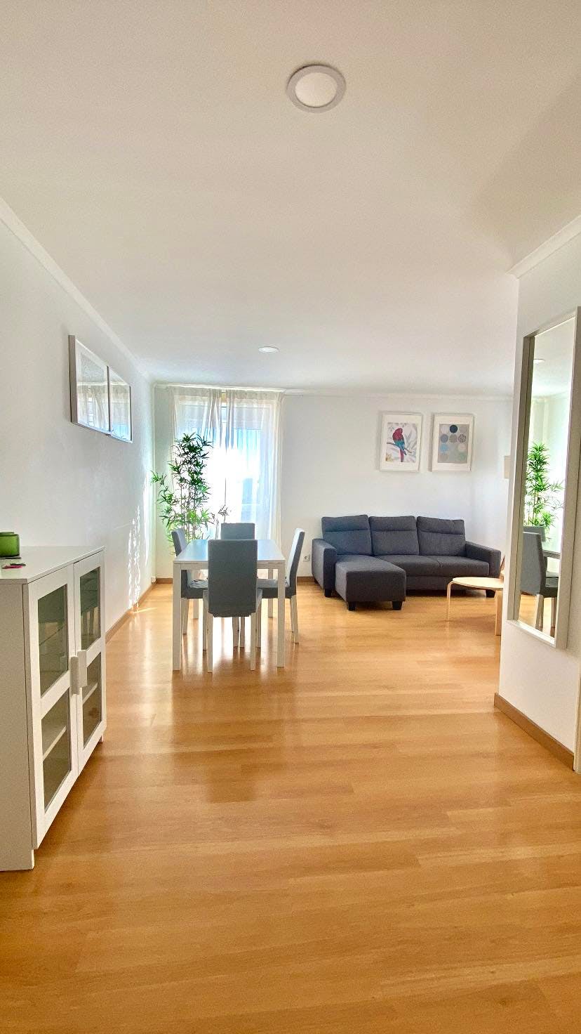 Apartment for rent for €3,600 per month in Lisbon, Rua Caetano Palha