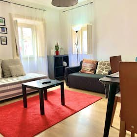 Appartement te huur voor € 3.000 per maand in Lisbon, Rua da Fé