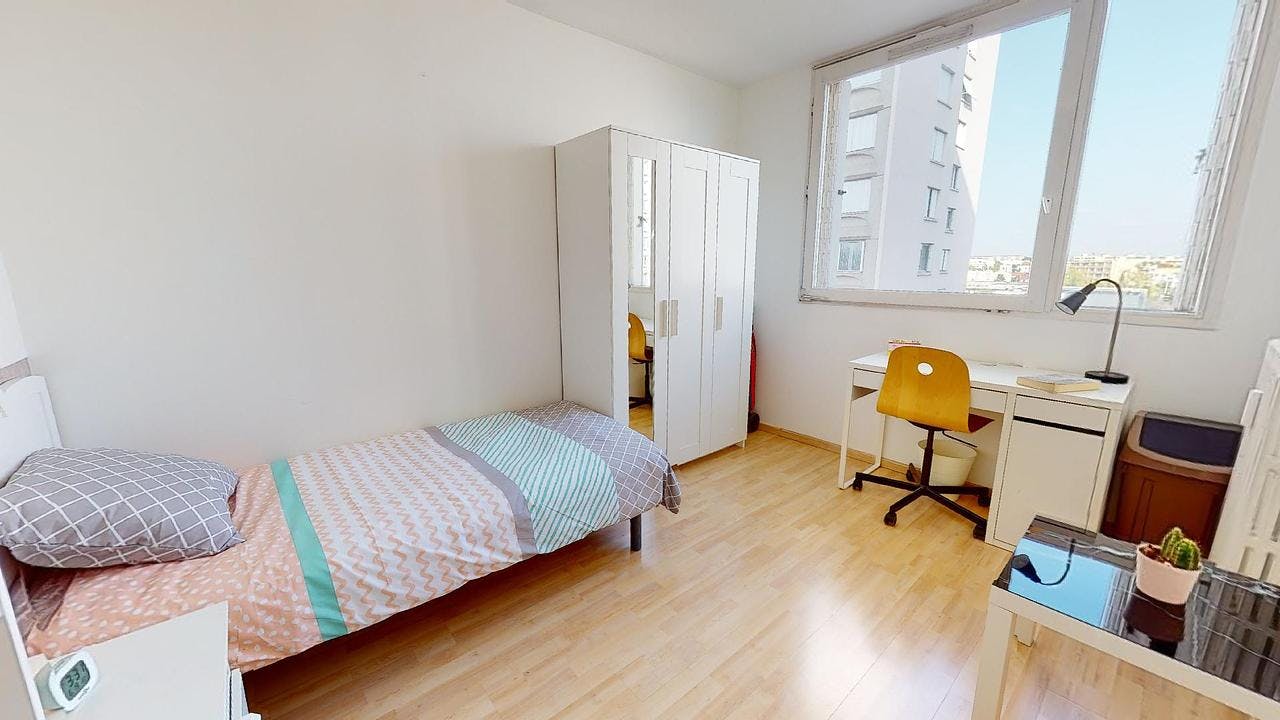 Private room for rent on Rue Philippe Fabia, Lyon