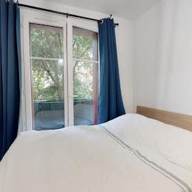 Cameră privată de închiriat pentru 621 EUR pe lună în Aix-en-Provence, Avenue Philippe Solari