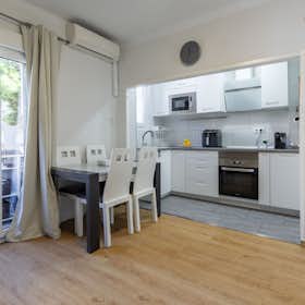 House for rent for €1,250 per month in Valencia, Carrer de Miquel Paredes