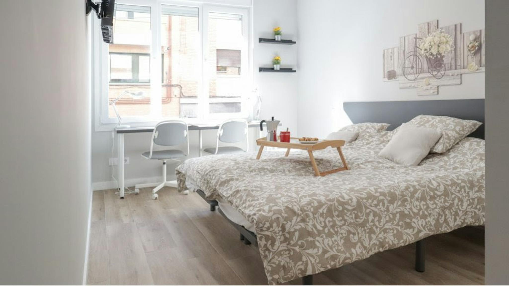 Calle Almansa, Madrid preview