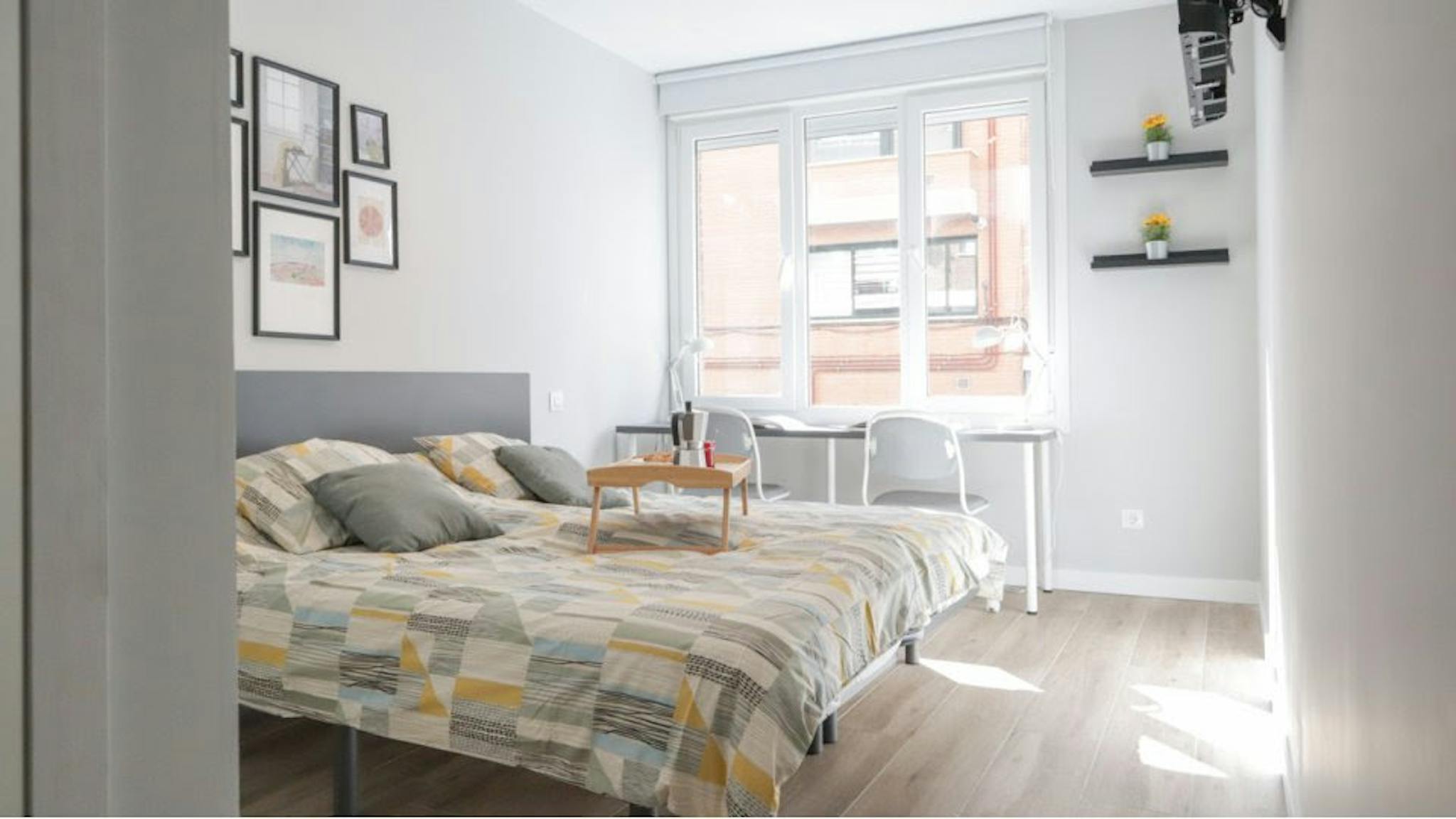 Calle Almansa, Madrid preview