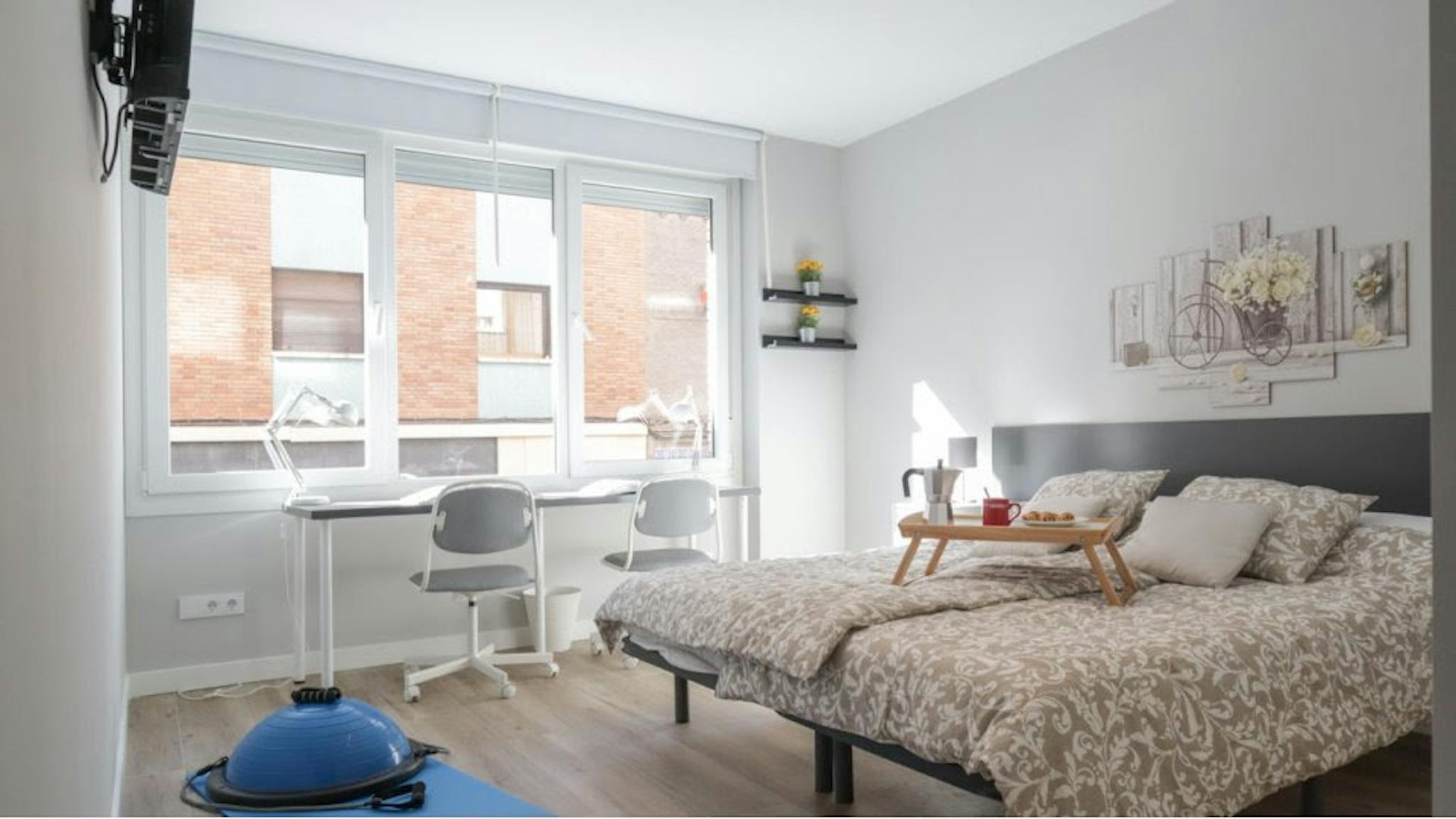 Calle Almansa, Madrid preview