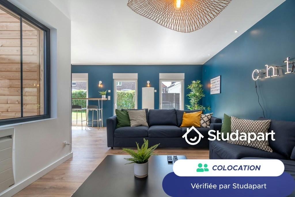 Private room for rent for €450 per month in Lille, Avenue Roger Salengro