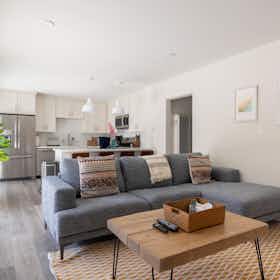 Appartamento in affitto a $3,825 al mese a Redondo Beach, Calle Miramar