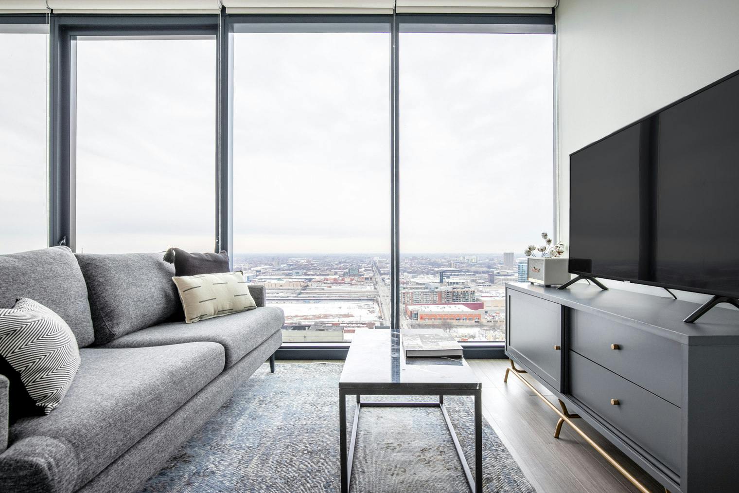 S Indiana Ave, Chicago, IL preview