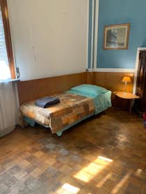 Private room for rent for €615 per month in Milan, Via Ercolano