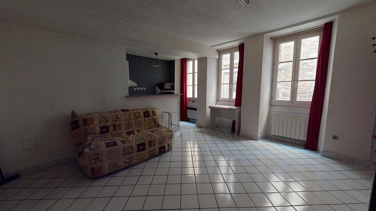 Studio for rent for €445 per month in Lyon, Rue Coustou