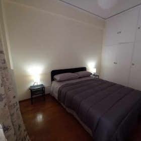 Apartment for rent for €780 per month in Athens, Chrysoupoleos