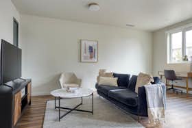 Квартира сдается в аренду за $2,222 в месяц в Los Angeles, N Cherokee Ave