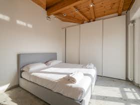 Appartement te huur voor € 1.375 per maand in San Donato Milanese, Via Unica Sorigherio