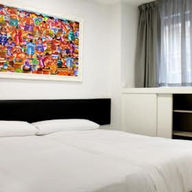 Apartamento para alugar por € 1.525 por mês em Madrid, Plaza de Chamberí